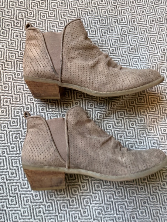 Report Shoes - Report Women’s Suede Perforated Slip-On Ankle Boots - Taupe